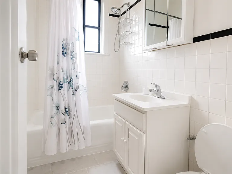 44-15 43rd Ave #503 — Photo 9