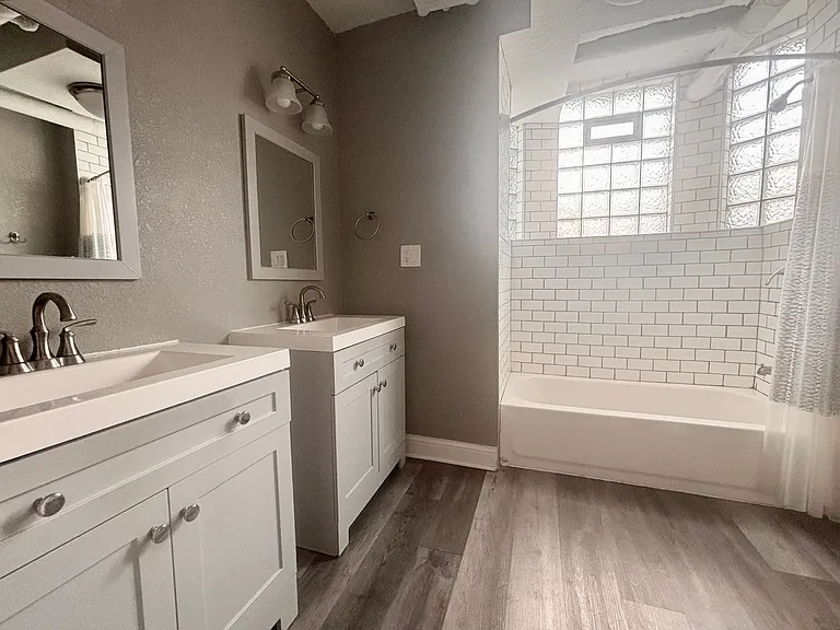 1444 N Humboldt Ave — Photo 13