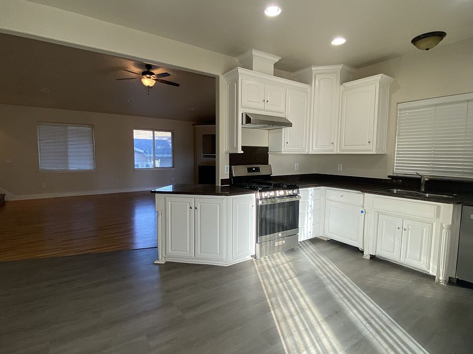 1st image of 114 Steffen Ln