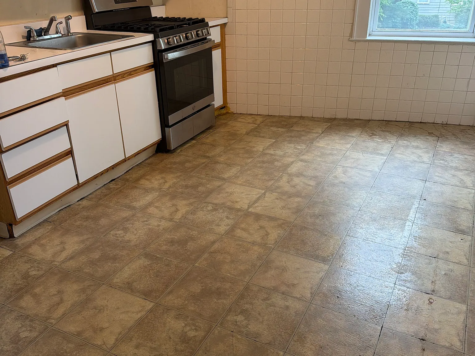 2 bed, $2,295 — Photo 4