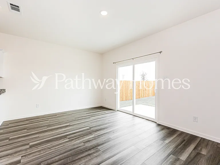 12720 Haymarket Rd — Photo 4