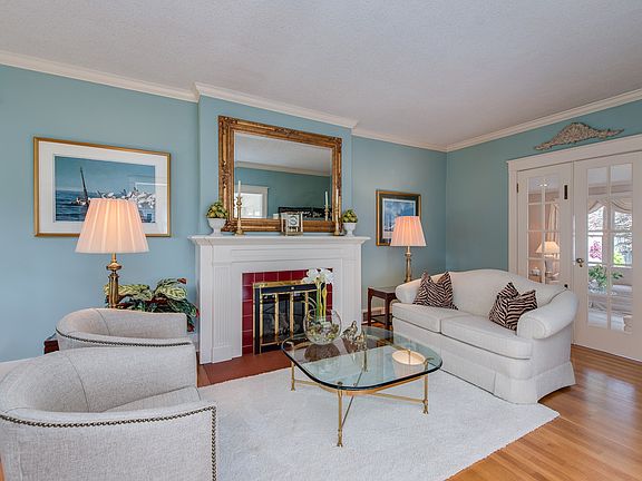 5th image of 1020 W Park Dr