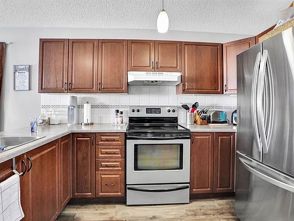 5th image of 94 SW Inverness Park SE