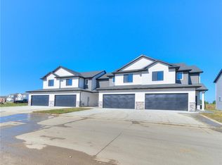 6956 Holly Ct, Johnston, IA 50131