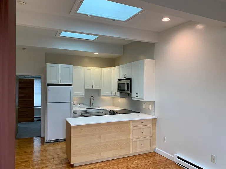 38 Williams St #D — Photo 13