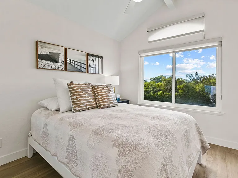 105 Palm Beach Ct — Photo 13
