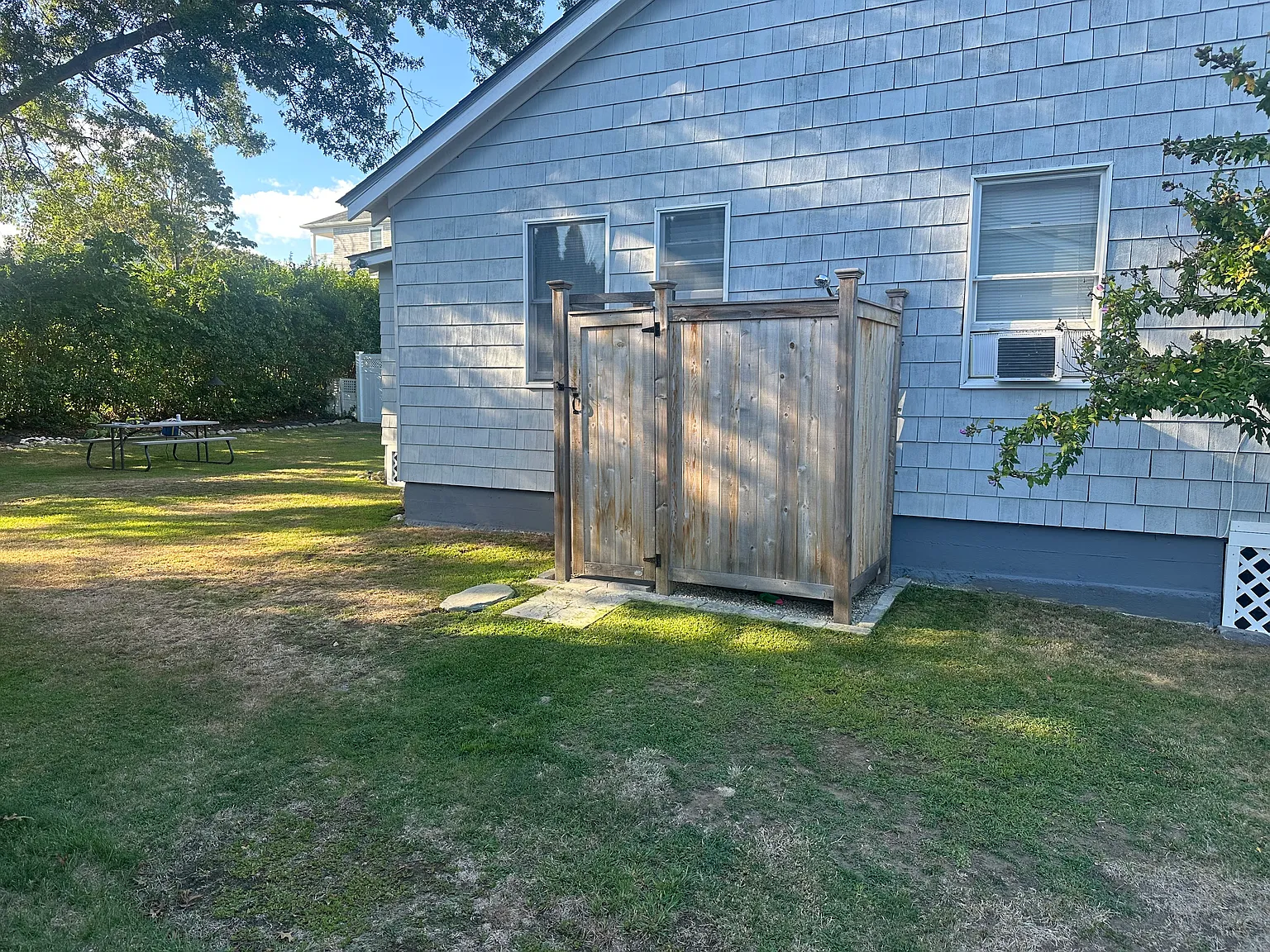 2 bed, 890 sqft, $2,100 — Photo 2