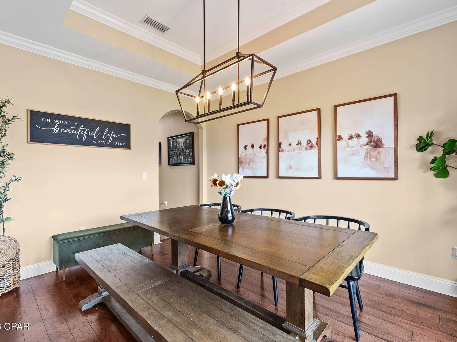 5 bed, 3018 sqft, $3,200 — Photo 4