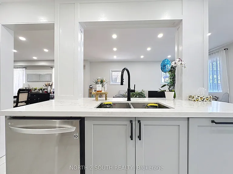 93 Komura Rd #UPPER — Photo 24