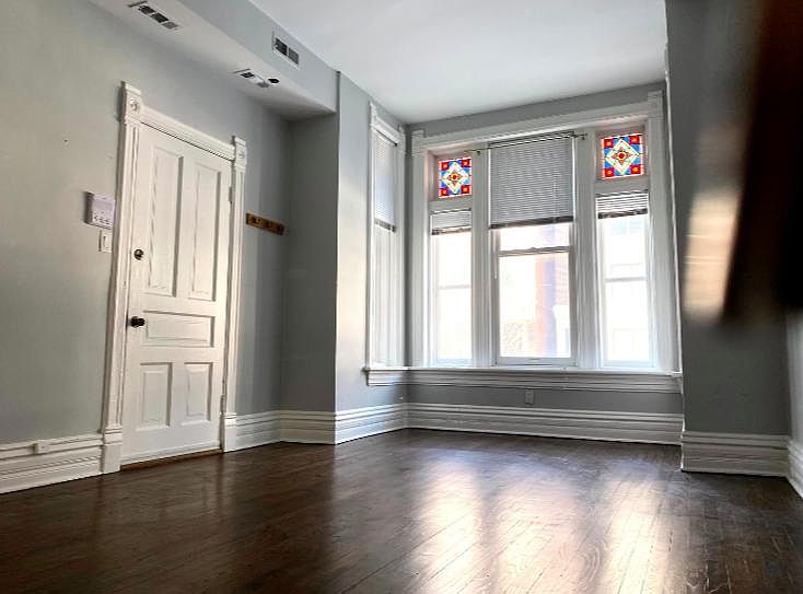 1st image of 1539 N North Park Ave #1