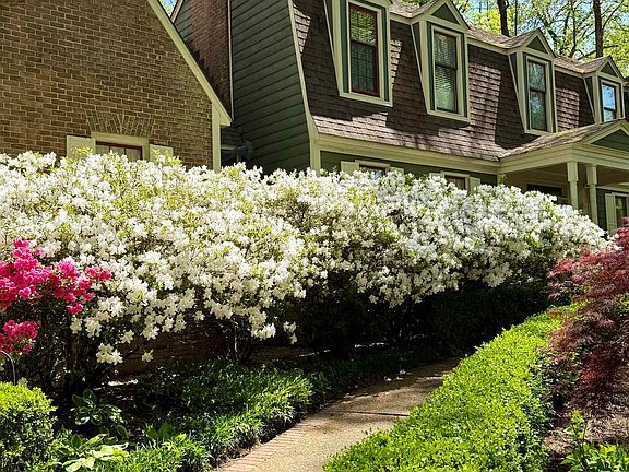 2nd image of 356 N Walnut Bend Rd