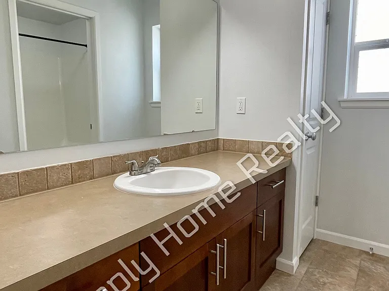 9967 Dotson St SE — Photo 14