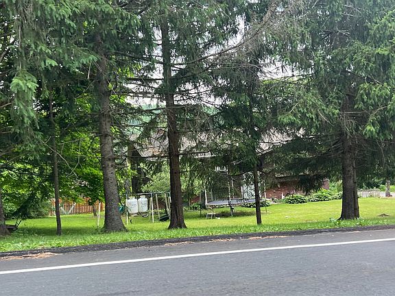 4th image of 411 Route 515