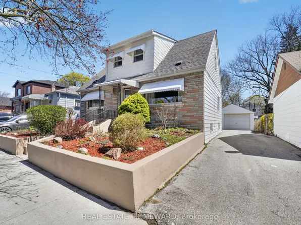 15 Bertha Ave, Toronto, ON M1L 3L8