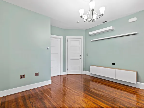 6008 Tyler Pl, West New York, NJ 07093