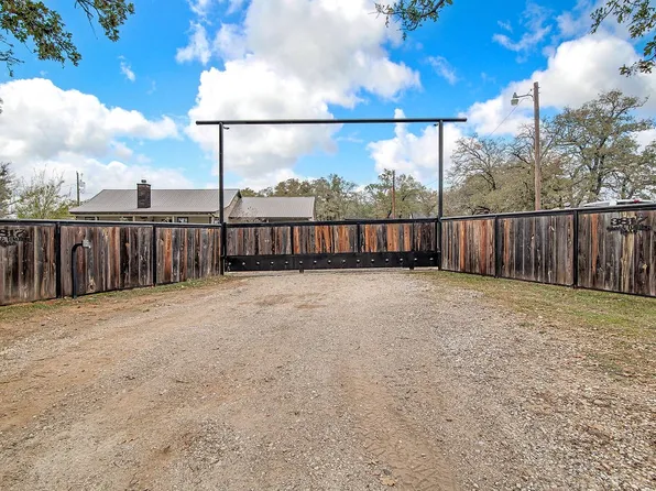 3817 Cross Timber Rd, Burleson, TX 76028