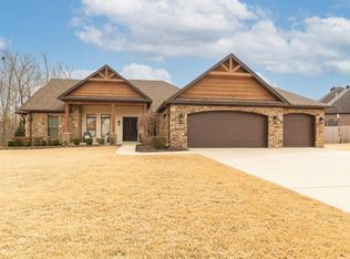 205 Lake Valley Dr, Maumelle, AR 72113