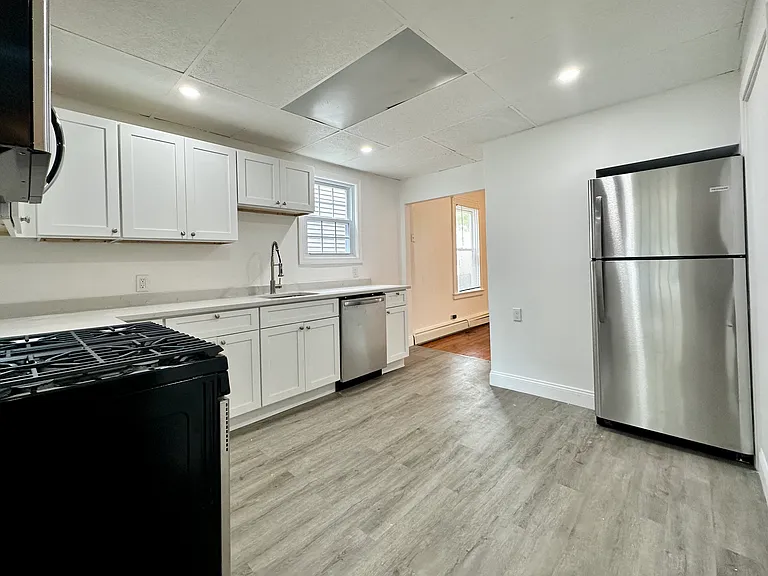 170 Alabama Ave — Photo 20