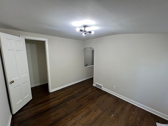 4th image of 15700 Southfield Fwy #1