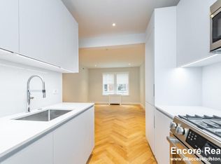 17A Forest St APT 4, Cambridge, MA 02140