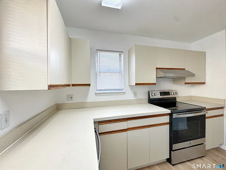 57 Cedar St #A3 — Photo 5