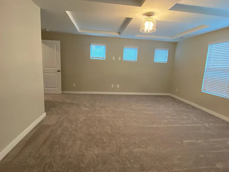 512 Main St — Photo 9