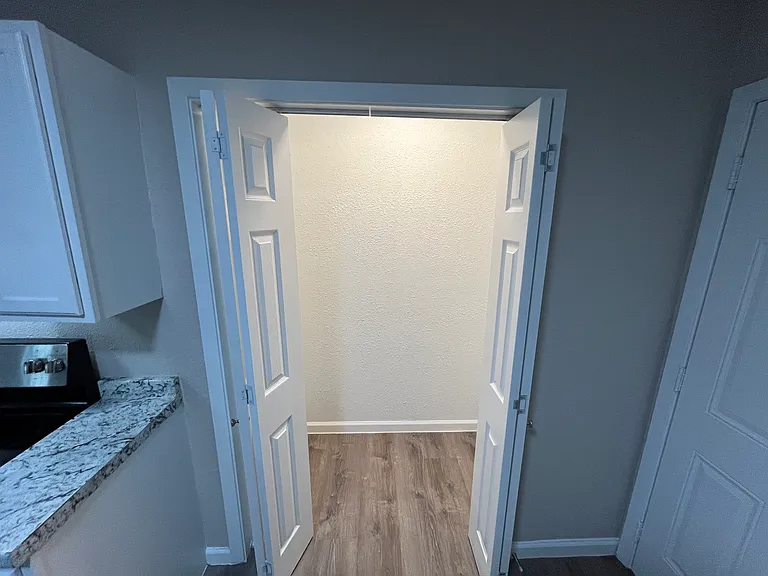 1227 S Montclair Ave — Photo 12