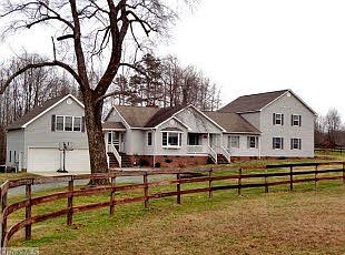 2nd image of 8768 Victory Ln