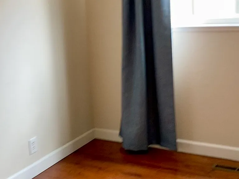 1043 Lassen Dr — Photo 3