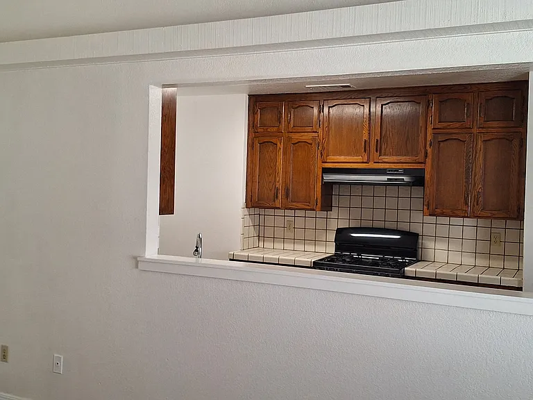 4625 N Emerson Ave — Photo 8
