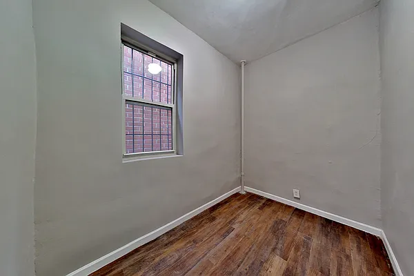 Rented by REAL New York | media 17