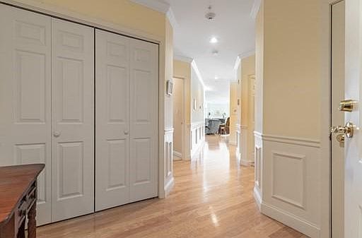 4th image of 20 Northwood Dr Unit 302