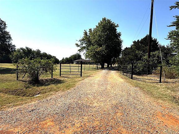 2nd image of 16627 W Forrest Hills Rd