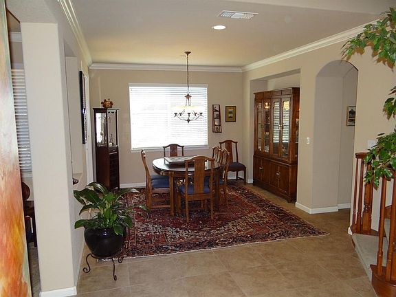 3rd image of 3075 Benton St