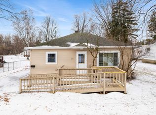 515 Elizabeth Ave, Marinette, WI 54143