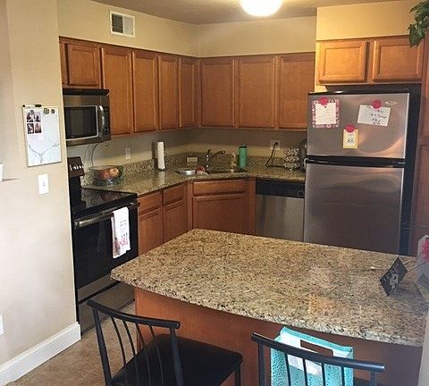 3rd image of 100 Grandview Ct APT 118