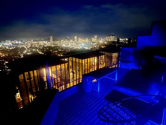 Nights out on the balcony are so fun. Lots to look at!