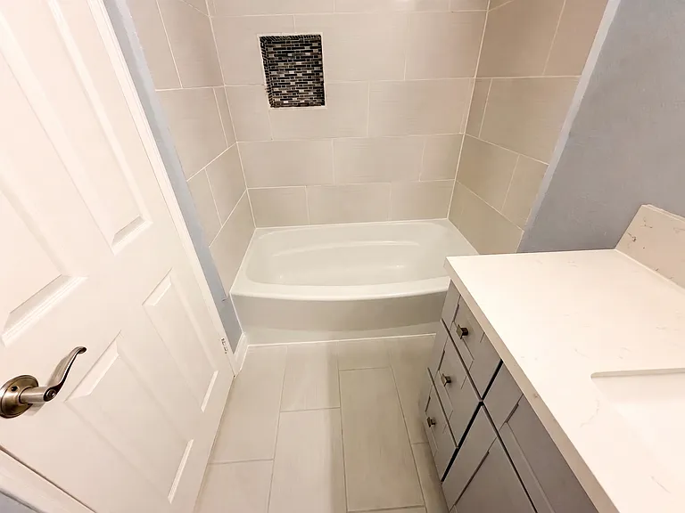 424 Oak St #140 — Photo 8