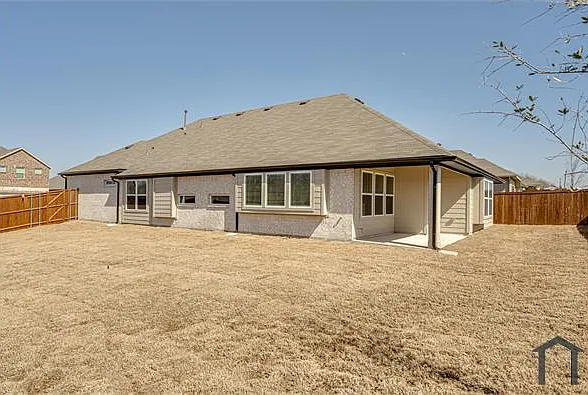204 Rosewood Dr — Photo 40
