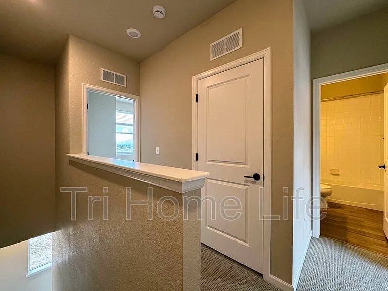 7022 Doncaster Ct — Photo 21