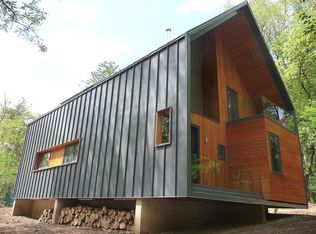 2216 Hickman Rd, Ann Arbor, MI 48105