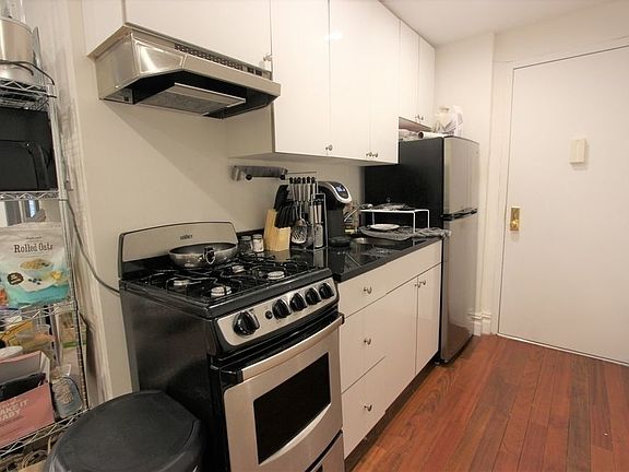 3rd image of 36 Avenue A #4D