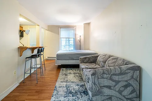 277 Grand St #2 Photo 1