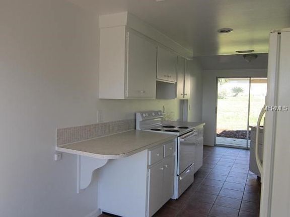 5th image of 1009 N Tower Ln