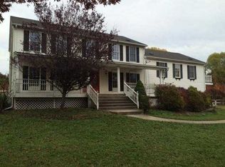 28530 Schoolhouse Rd, Columbus, NJ 08022