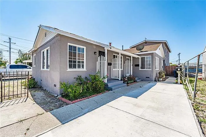 1510 Del Amo Blvd #1