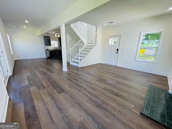 3rd image of 261 Dorsey Rd