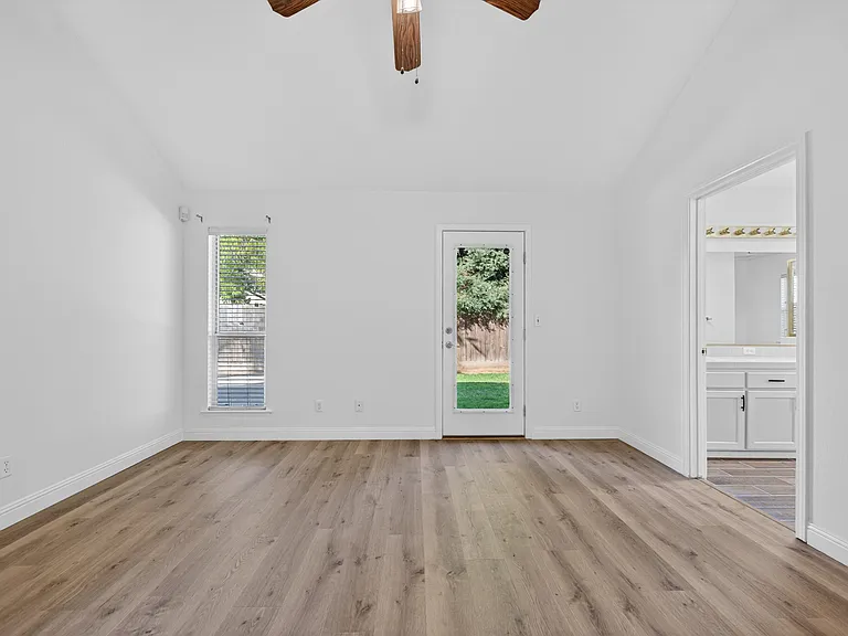 10291 N Whitney Ave — Photo 22