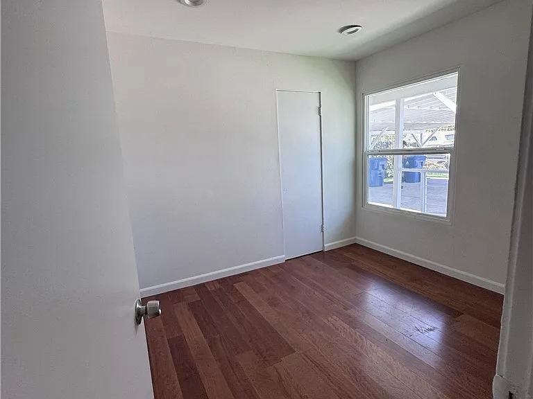 17738 Lanark St — Photo 17