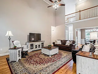 1071 Liberty Ln — Photo 6